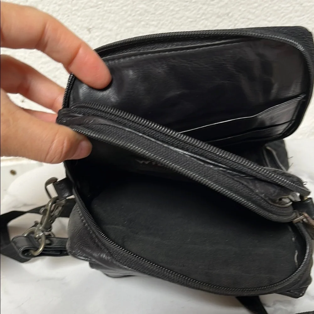 Wilsons Leather Vintage Black Travel Crossbody Bag